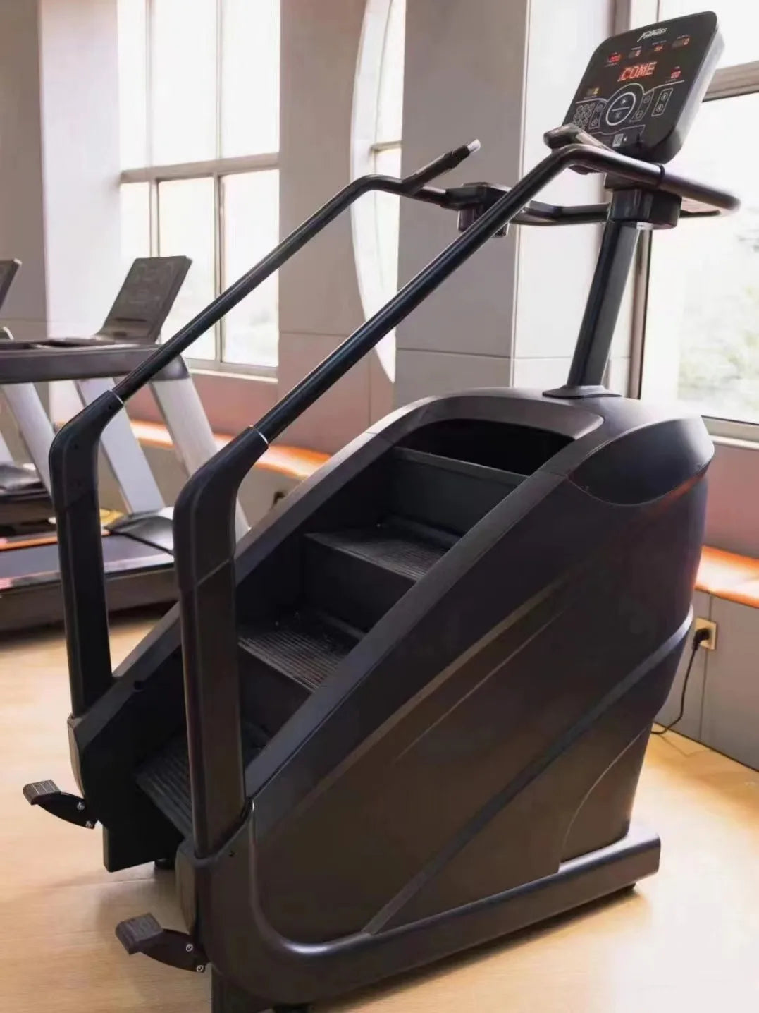 SK New Design  Cardio Series Stair Machine Powered Electric Ladder Climbing Machine for Home Use-Stair Master